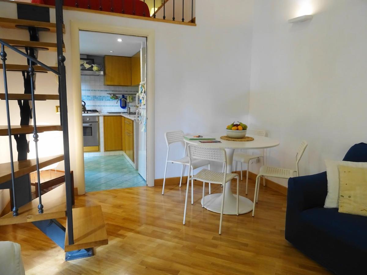 Mezzocannone Holiday House Неаполь Экстерьер фото